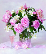 Без бренда «Нежный букетик с розами и настойка» в Махачкала